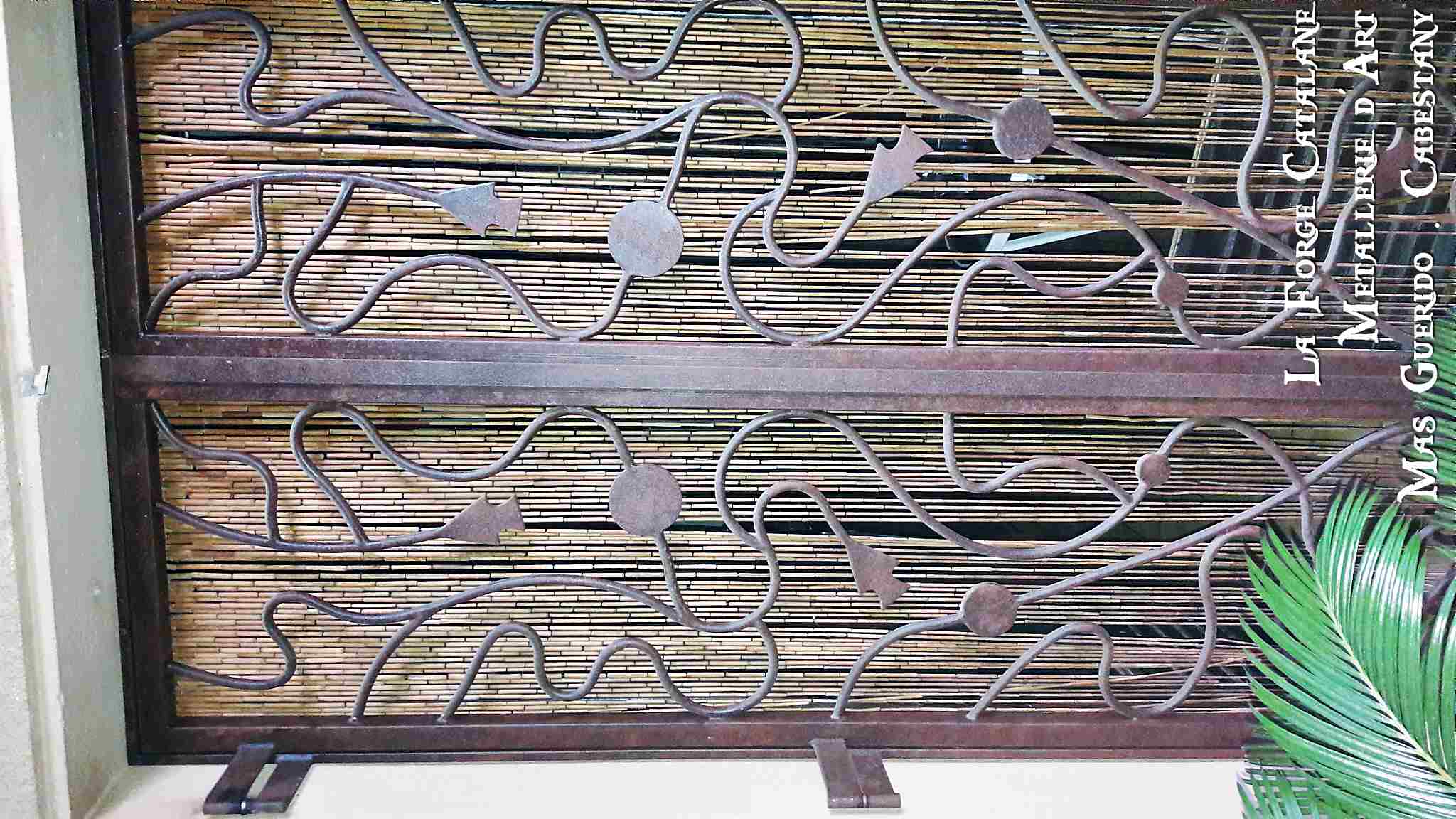 grille articulee paumelles deportee La Forge Catalane Cabestany (2).jpg